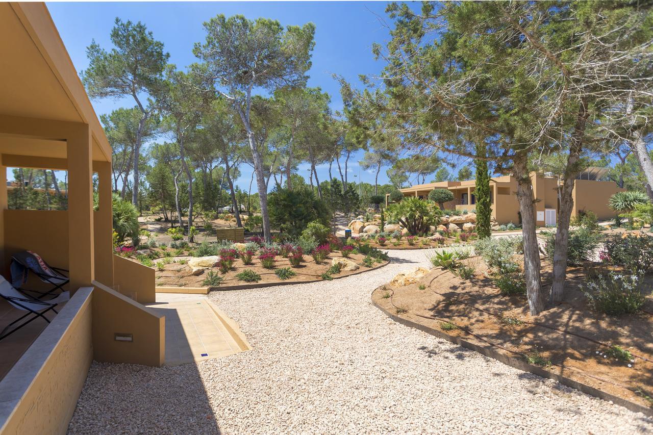 Ses Eufabietes Apartments & Restaurant Playa Migjorn Dış mekan fotoğraf