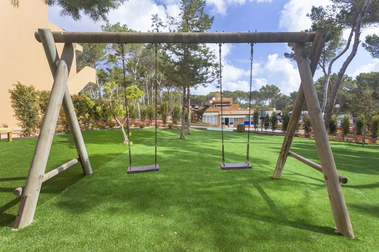 Ses Eufabietes Apartments & Restaurant Playa Migjorn Dış mekan fotoğraf