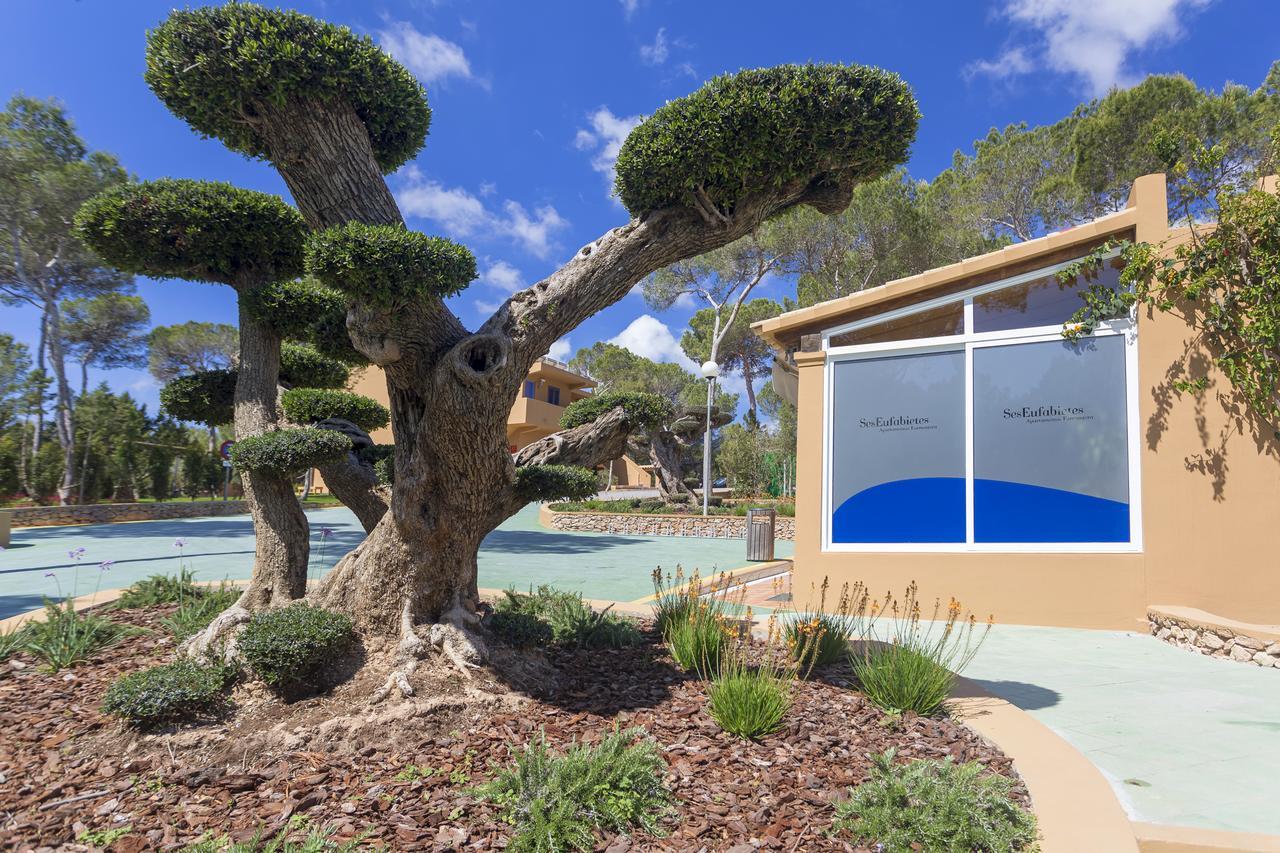 Ses Eufabietes Apartments & Restaurant Playa Migjorn Dış mekan fotoğraf