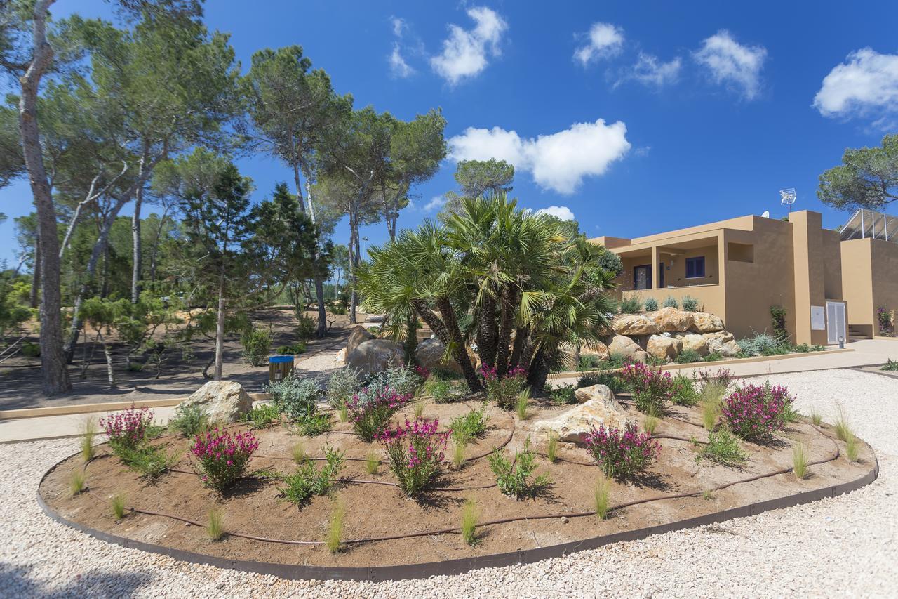 Ses Eufabietes Apartments & Restaurant Playa Migjorn Dış mekan fotoğraf
