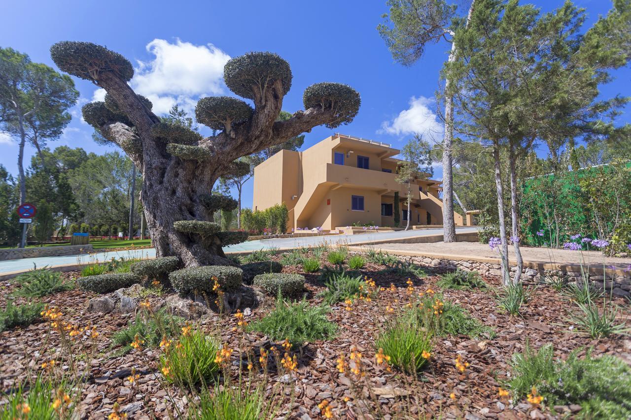 Ses Eufabietes Apartments & Restaurant Playa Migjorn Dış mekan fotoğraf