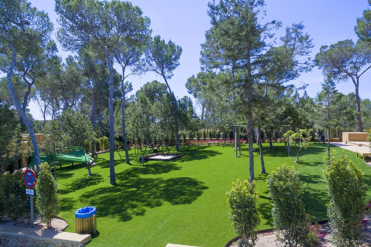 Ses Eufabietes Apartments & Restaurant Playa Migjorn Dış mekan fotoğraf